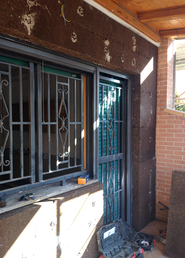 Passive energy saving with ecological cork thermal insulation