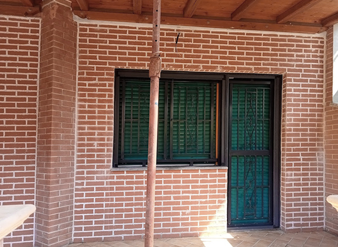 Passive energy saving with ecological cork thermal insulation