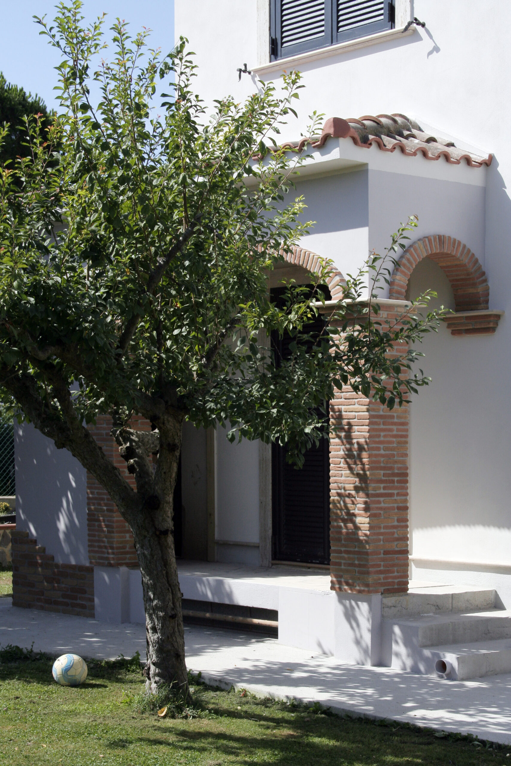 Renovation and redevelopment of a farmhouse
